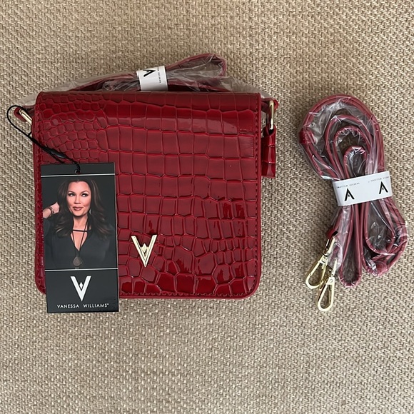 New Vibrant Red Croc-Embossed Convertible Crossbody Bag NWT - Picture 2 of 5